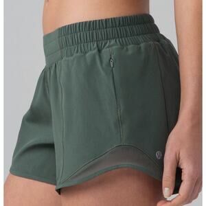 6443 Lululemon Hotty Hot Short II (Long 4") Dark Forest Sz 8 *LOVED